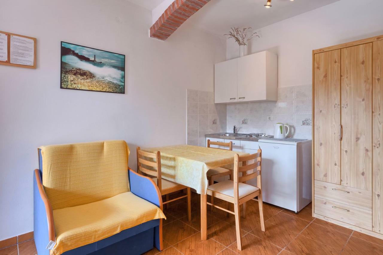 Vila Milla Premantura Extérieur photo