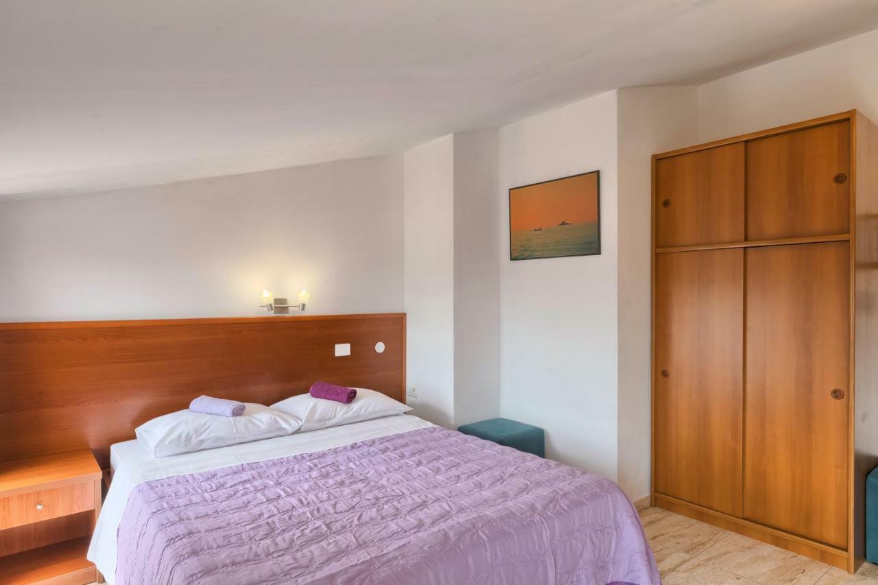 Vila Milla Premantura Extérieur photo